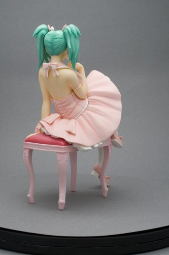 Amazon.co.jp: 一騎当千 呂布奉先 あまろりVer. (1/7スケールPVC塗装