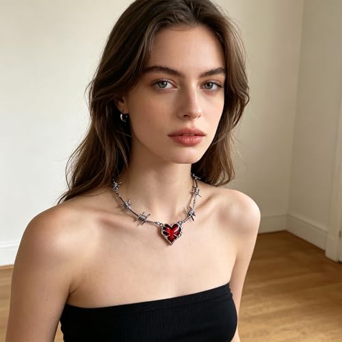Collar de corazón gótico para lucir en Halloween y cenas temáticas de moda 2