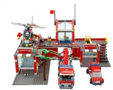 Miniatura 4 de General Jim's Estación de bomberos Multi Vehículo de emergencia 774 piezas de bloques de construcción modulares Increíble colorido de 2 niveles