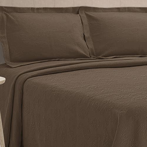 Image of BNM Oversized Paisley Matelasse Cotton Bedspread, Jacquard Weave, Soft and Breathable, All-Season, Cozy and Lightweight, Perfect for Master or Guest Bedroom, Matching Pillow Shams, Taupe, Twin