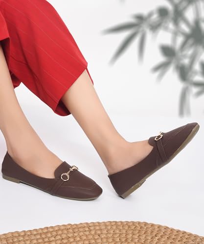 Image of JM LOOKS Sophisticated Horsebit Loafer Flats with Premium Matte Finish and Elegant Metal Link Detail for Daily Style
