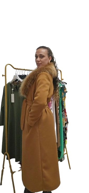 Cappotto con pelliccia marron de coupe longue pour silhouette curvy