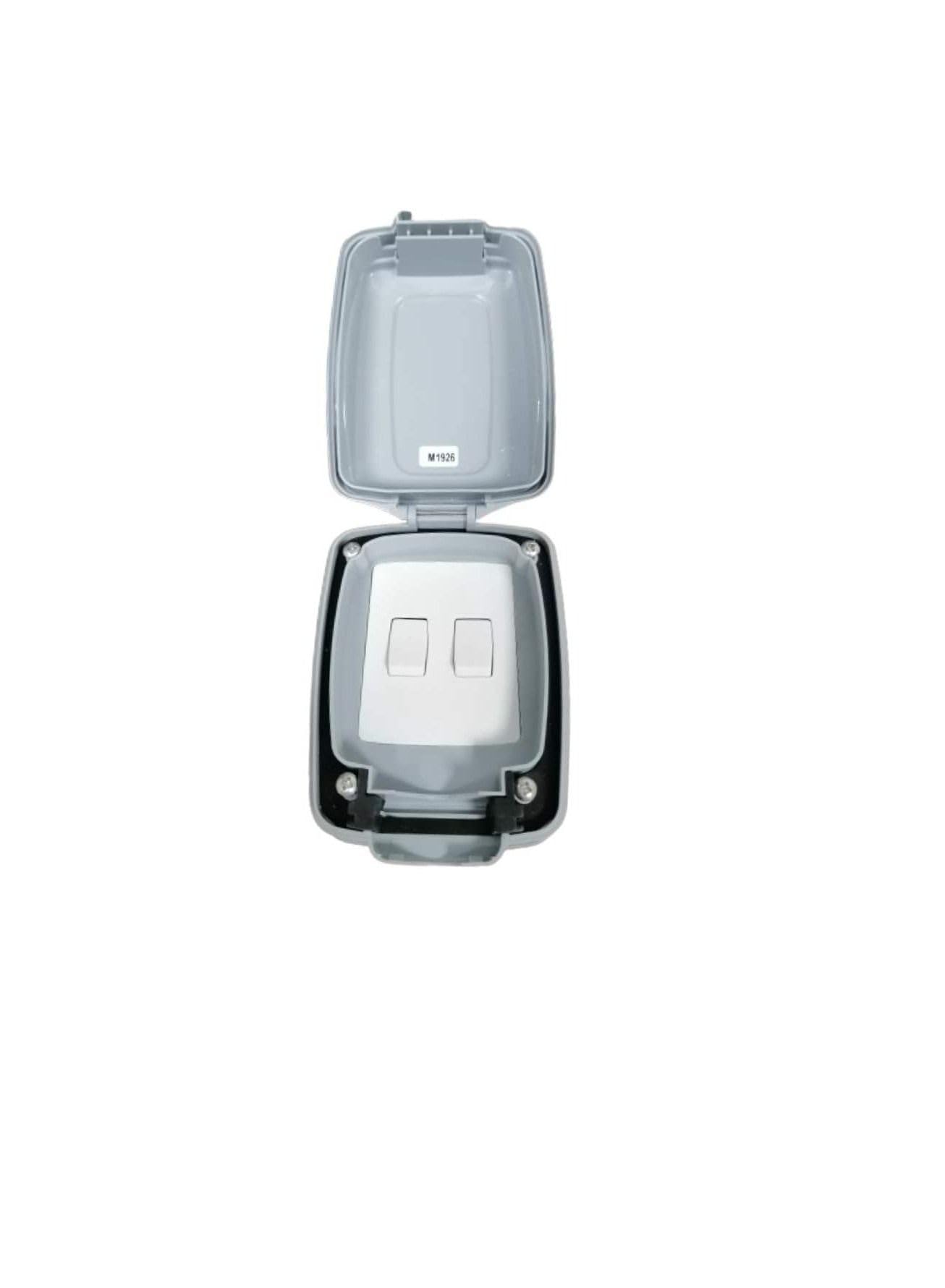 Mk- Mk 86403Gry Weather Proof Electric Masterseal Compact With 3 Gang 2 Way Switch Kanan's-$M2305