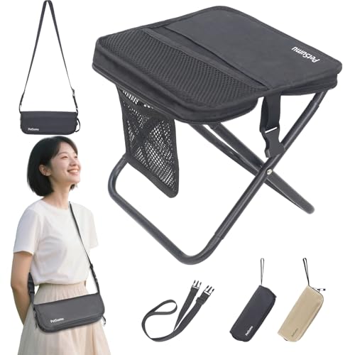 PetSumu 折りたたみ椅子 アウトドアチェア 超軽量 コンパクトチェア 調節可能なショルダー付き 折り畳み椅子 持ち運び便利 収納袋一体型 携帯チェア キャンプ 椅子 万博用 お花見 お釣り ハイキング 試合観戦(ブラック, 展開後26横×24縦×24高さcm,1個セット)