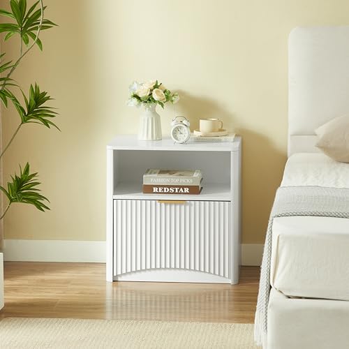 Mesita de noche blanca de 58x38x60 cm con cajón abierto y tirador dorado para dormitorio 8
