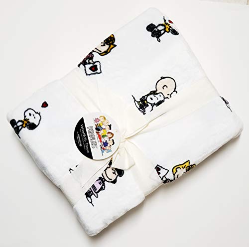 Chdenuo Peanuts Gang Snoopy Valentine's Love In The Cards Heart Throw Blanket #TOP1