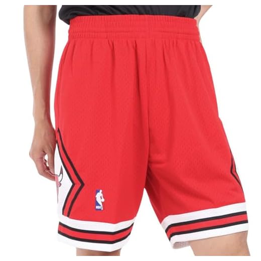 Mitchell & Ness NBA Swingman Road Shorts Bulls 97-98 Scarlet MD