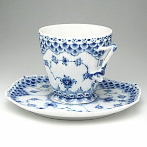 ロイヤルコペンハーゲン フルレース 顔付き コーヒーカップとソーサー ロイヤル・コペンハーゲン ブルーフルーテッドフルレース