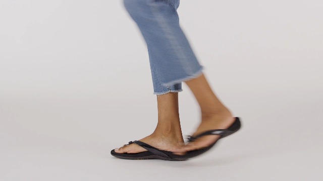 GUESS Sandalias 'Fabelis' En Negro | ABOUT YOU