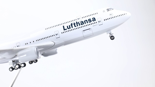 Amazon.com: QIYUMOKE Boeing 747 Greman 1/160 Large Scale