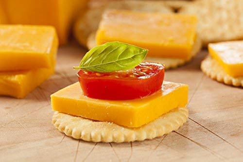 WISCONSIN CHEESE COMPANY'S. Cheddar Cheese and Cracker Gift Box, 100% Wisconsin Cheddar Cheese and Pepper Jack Cheese. Cheese Gift Baskets for Every Occasion. Nationally Known Quality. Birthday Gifts, Thank you Gifts Cheddar Cheese and Cracker Gift!