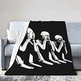 Matériau : couverture fine et légère. Doux et confortable au toucher. Fabriqué à partir de tissu polyester. Douceur exceptionnelle, micro polaire super douce sur un côté. Impression sur un seul côté.