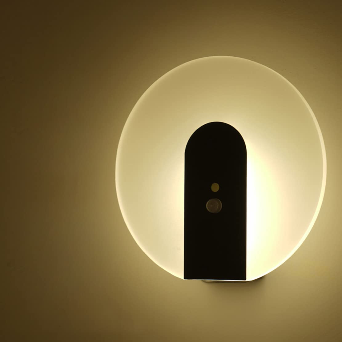 Bezprzewodowa lampa ścienna LED z czujnikiem ruchu wewnątrz zasilana bateriami lampa ścienna USB ładowana z przełącznikiem światło schodowe sypialnia lampka nocna przenośna konstrukcja lampa do pokoju dziecięcego, 3000 K