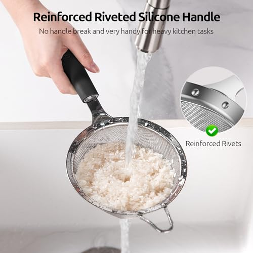 U-Taste Medium Fine Mesh Sieve: 18/8 Stainless Steel 12cm Kitchen Sieve and Strainer with Riveted Sturdy Silicone Handle, Great for Sifting Flour, Straining Tea, Rice, Quinoa (Black) - Image 5