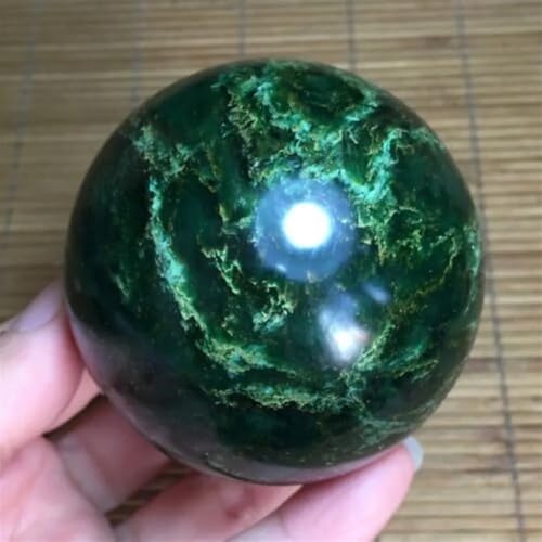 Boule de cristal de quartz émeraude 6cm pour décoration et divination