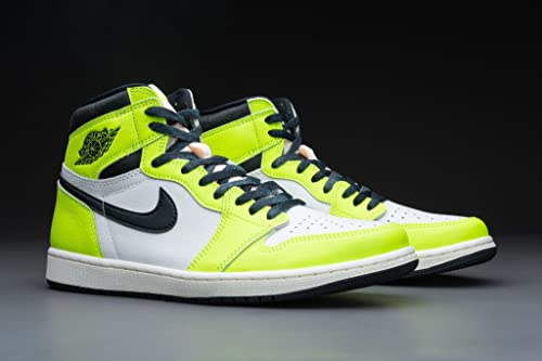 Image of Nike Men's Air Jordan 1 Retro High OG Sneaker