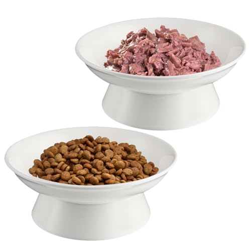 TIGOADT 2 Stück Futternapf Katze Keramik, 15,3 cm Breite Futternäpfe Erhöht, Fressnäpfe Katze Flach mit Ständer, Anti-Erbrechen Katzenschüsseln für Kätzchen und ältere Katzen (Weiß)