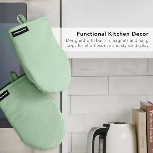 Gant de cuisine KitchenAid vert pistache idéal pour sortir vos plats du four