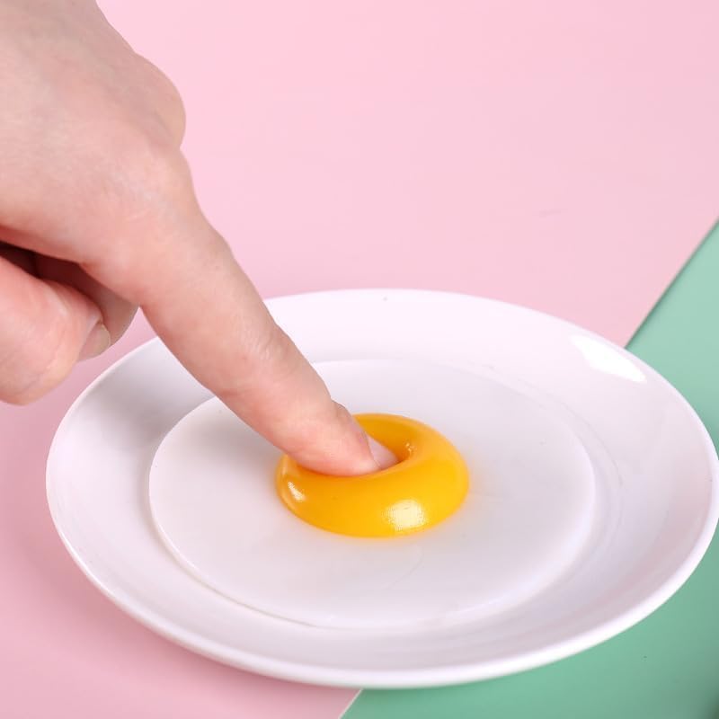 2Pcs Fake Eggs Realistic Fried Egg Props, Squishy Prank for Easter Decorations, Cooking Gags, Miniature Displays