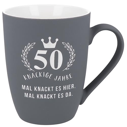 Spruchreif | Soft-Touch Tasse Grau 50 knackige Jahre – Beidseitig gravierte Tasse mit Geburtstagsspruch | Lustige ...