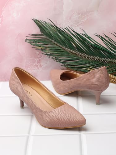 Image of Iconics Women's Textured Pointed Toe Kitten Heel Pump