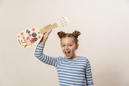 Ukelele infantil de madera de Vaiana para aprender a tocar en casa con su guía de acordes 6