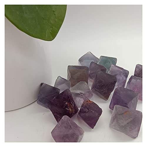 Fluorita octaédrica mineral colorido para decorar tu espacio de yoga y bienestar en casa 5