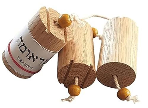 Péndulo Hebreo fabricado en madera de ROBLE de modo artesanal, es una madera muy dura y fuerte está perfectamente equilibrado y sus medidas son 30x50mm.