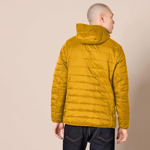 Image of Amazon Essentials Men's Lightweight Water-Resistant Packable Hooded Puffer Jacket