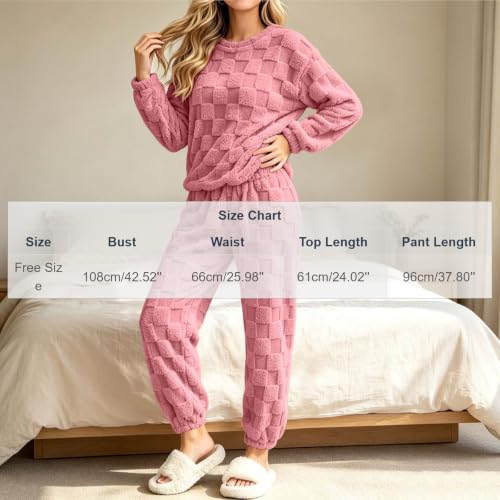 Piuwrlz Women's Checkerboard Fleece Pajama Set Plush - image 5