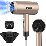【Schnelles Trocknen innerhalb von 5 Minuten】 Der fön mit 2000-W-Motor hat eine stärkere Windkraft und eine stabilere Leistung für schnelles Trocknen und effizientes Styling, Eine längere Lebensdauer. Selbst wenn das geplanter Termin fast zu spät ist, können Sie Ihre Haare in kurzer Zeit trocknen und haben geplanter Termin in der Zeit. Mit unserem föhn sparen Sie Zeit und sorgen für ein effizientes Leben.