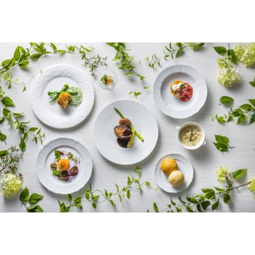 森の中の小さなレストラン