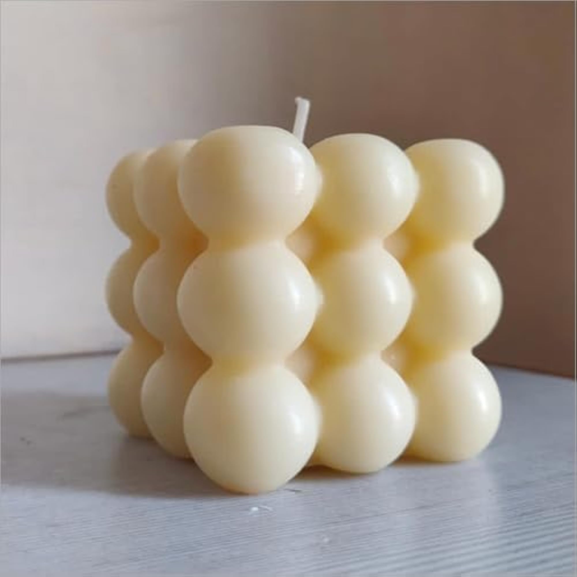 Saira Creation Bubble Candle White