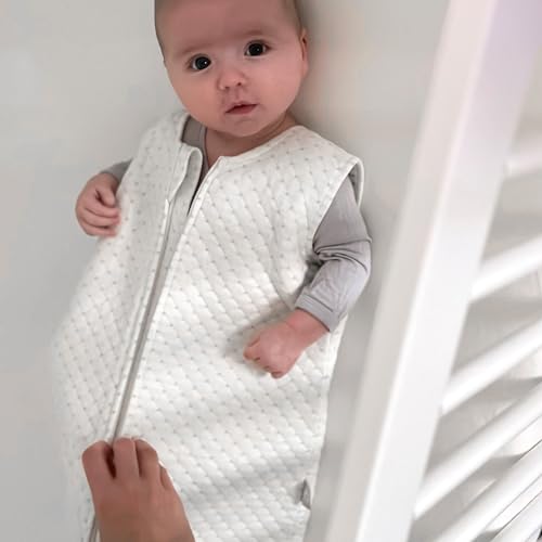 Image of Boppy Baby Sleep Sack 12-18 Months, Wearable Blanket 1 TOG, 100% Cotton, 2-Way Zipper for Easy Diaper Changes, Baby Sleeping Bag, Machine Washable, Cream Quilt-Textured Knit