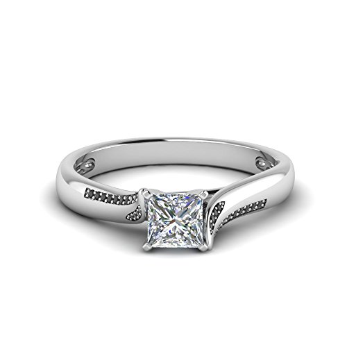 Bague en Diamant au quotidien avec style tourbillonnant et design princesse