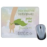 🖱️ La alfombrilla ratón original posée una base antideslizante para facilitar el desplazamiento del ratón.