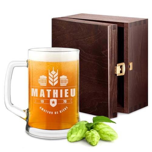 Maverton Chope à Bière Gravée - Contenance : 50 cl – Verre à Bière Personnalisé avec Anse - Souvenir pour les Amateurs de Bières – Cadeau Anniversaire Homme - Idee Cadeau Homme - Noel - fan