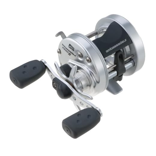 Abu Garcia Ambassadeur S Conventional Reel, Size 5500 (1292732), 1 Stainless Steel Ball Bearings + 1 Roller Bearing, Synthetic Star Drag, Max of 11lb | 4.9kg,Silver