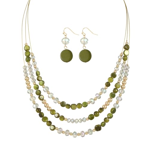 Collares de cuentas en capas que solucionan tu look de fiesta al instante