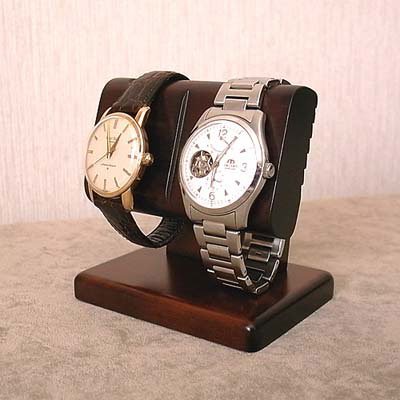 ドライバーで角度を変えることが出来る腕時計スタンド　ダブルでかいトレイ付き 腕時計スタンド ウオッチスタンド だ円パイプ4本掛けダブル