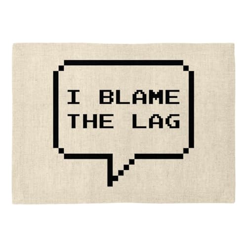 Set de Table en Lin - I Blame The Lag Jeux Video Online Gaming Arcade Blague Geek 8 Bits Pixel - Grand Format 40 x 28,5 cm