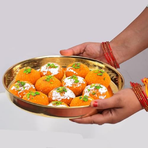 Image of Pure Source India Brass Hammered Thali /Tray, Pooja Thali, 1-Piece, Gold, Round, Pack of 1 (10 inch)