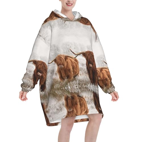 Couverture à capuche oversize vache écossaise pour vos soirées cocooning - 2