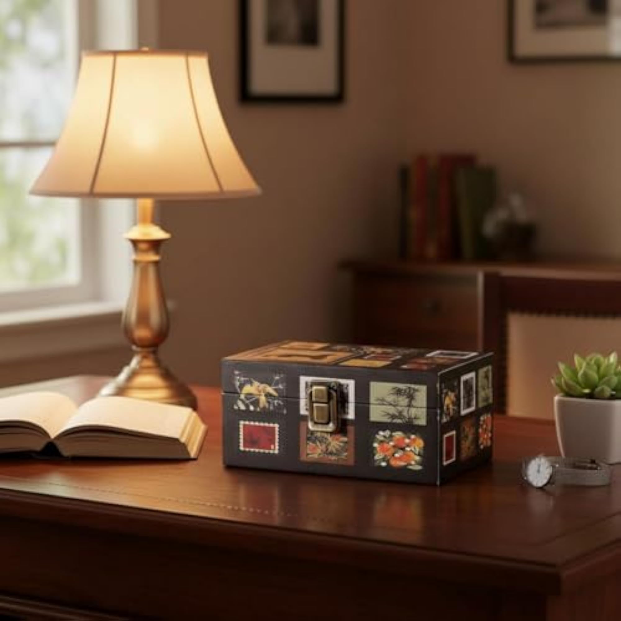 Vintage Dustproof Wooden Storage Chest for Trinkets