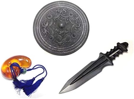 Amazon 三種の神器 さんしゅのじんぎ 八咫鏡 やたのかがみ 草薙の剣 くさなぎのつるぎ 八尺瓊之勾玉 やさかにのまがたま セット 黒鉄風 くろがねふう コスプレ 仮装 通販