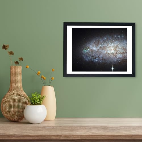 Affiche encadrée Hubble Télescope NGC 2976 Spiffing Prints Medium - 3