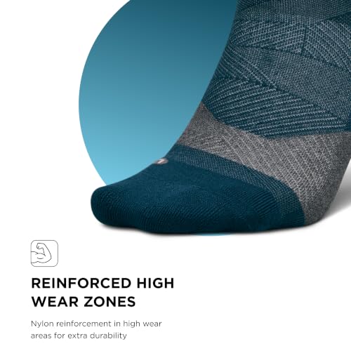 Image of Feetures Elite Light Cushion Mini Crew Sock - Sport Sock with Targeted Compression