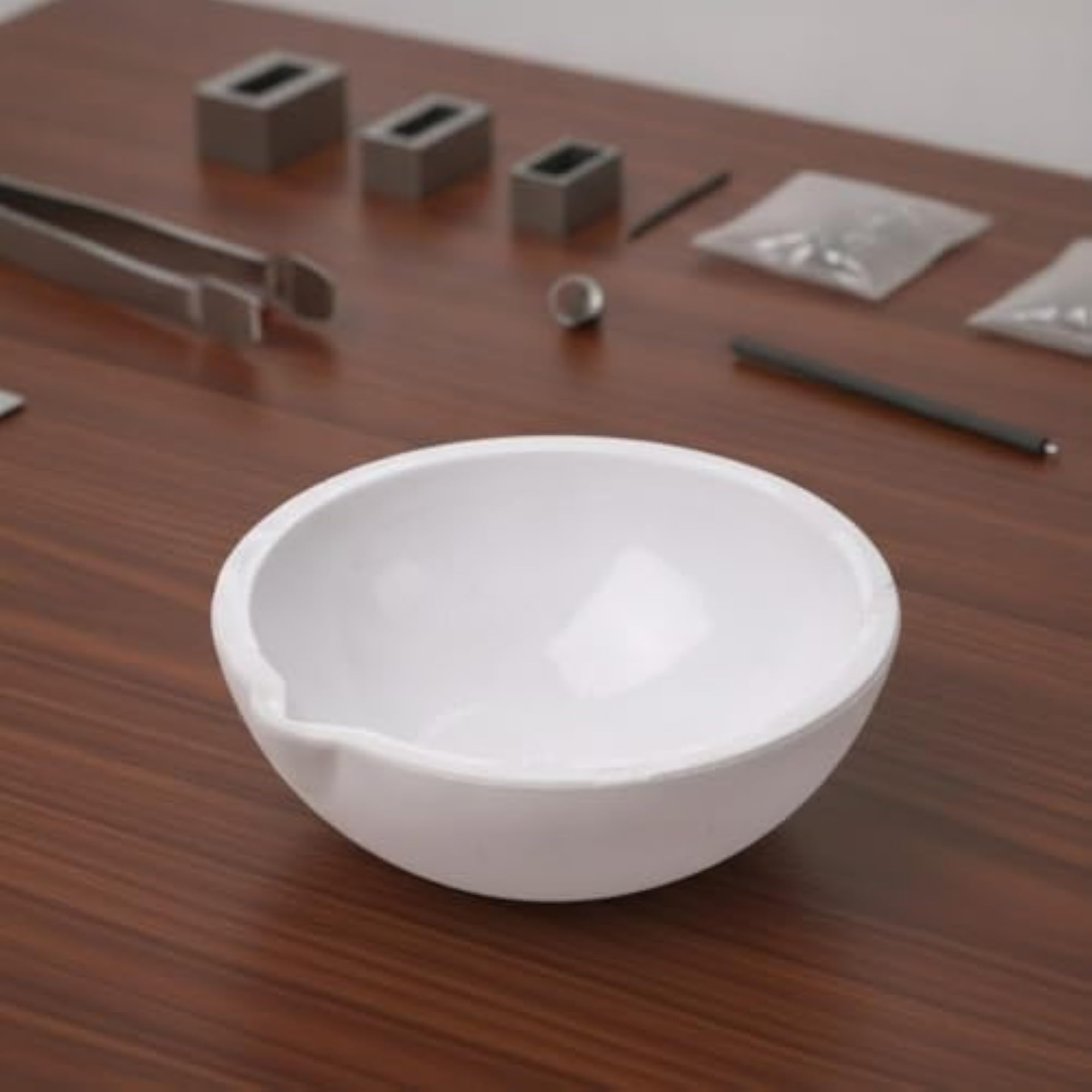 Heatproof Quartz Melting Crucible with Pouring Notch