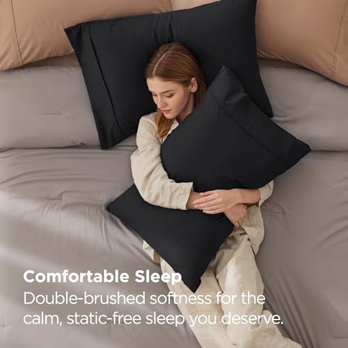 Bedsure Black Pillowcase Set - Queen Size (20x30 inches) Bed Pillow Cover - Brushed Microfiber, Wrinkle, Fade & Stain Resistant - Envelop Closure Pillow Case Set of 2
