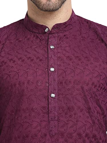 Image of Jompers Men Green Ethnic Embroidered Pure Cotton Kurtas.